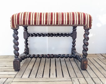 Taburete rectangular antiguo francés del siglo XVII de época Luis XIII de madera maciza