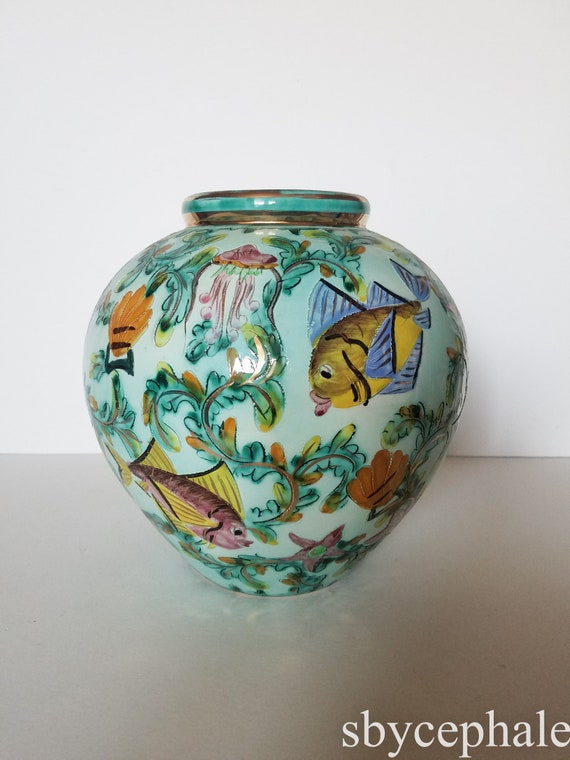 詳細不明 全体にヒビが入った様な模様のツボ 壺 もしくは花瓶