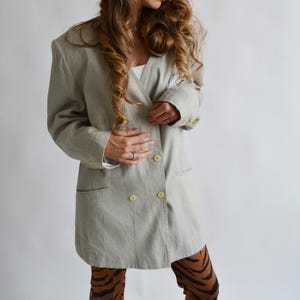 Palm beach linen oversized blazer Power shoulders beige blazer Long double breasted blazer 1980 retro blazer Grey stylish summer blazer