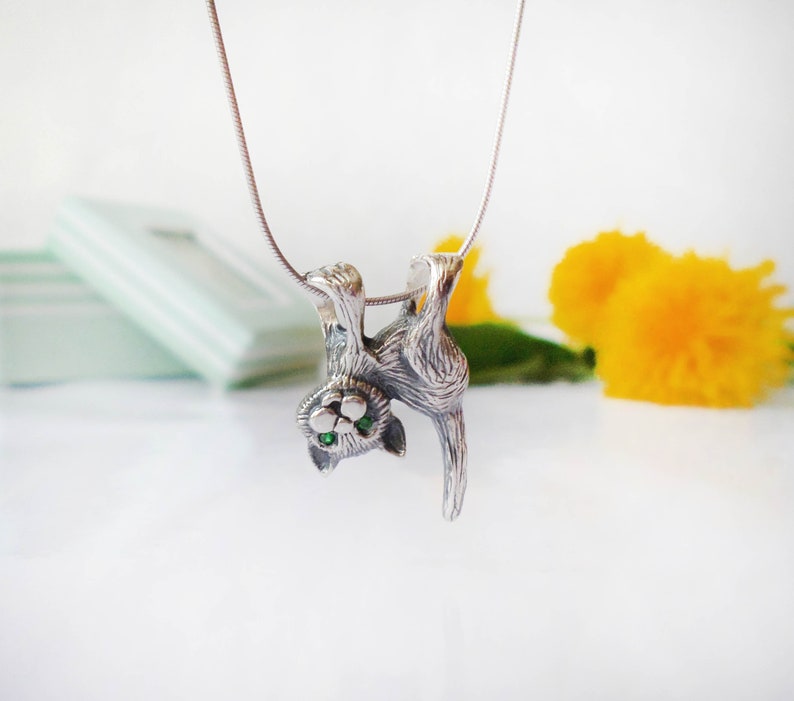 Silver pendant cat cat hanging around neck Necklace cat Tiny Sterling Silver Cat Necklace Tiny Kitten Pendant Necklace Necklace