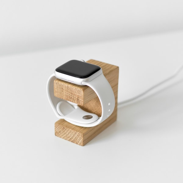 Wooden Stand Charger for Apple Watch, Magnetic Fast Wireless Induction Charging Station. Made from Solid Oak Wood.