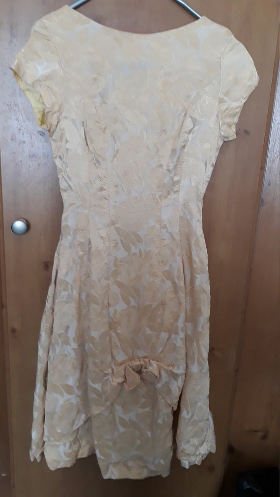 True 1950s prom dress