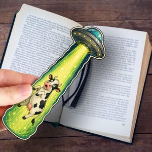Alien Abduction Cow Bookmark, Funny UFO Bookmark for Book Lovers, Cute Sci Fi Reading Accessory, Quirky Gift for Book Worms & Sci-fi Fans