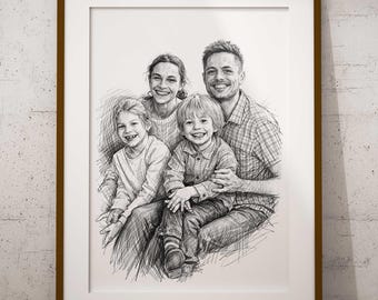 Può includere: Ritratto a matita in bianco e nero incorniciato di una famiglia di quattro persone. Il ritratto raffigura una madre, un padre e due bambini sorridenti. La cornice è marrone scuro e lo sfondo è un muro bianco.