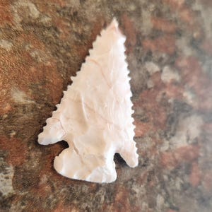 Hand Knapped Keokuk Chert Small Birdpoint Arrowhead