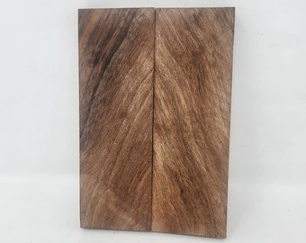 Paire d'écailles de couteaux en noyer anglais naturel, séchées à l'air et assorties, écailles de manche, matériel de coutelier, ébauches de poignées, W4 - prêtes à être expédiées