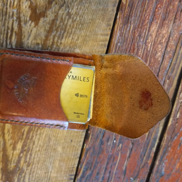 Portefeuille mince minimaliste en cuir véritable avec rabat, support de carte de crédit - PRÊT À EXPÉDIER
