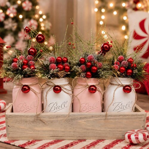 Centre de table de Noël en bocaux Mason, bocaux Mason peints avec boîte en bois, décoration de table de Noël style ferme