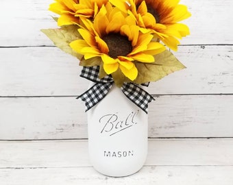 Sunflower Mason Jar Centerpiece: Farmhouse Fall Decor