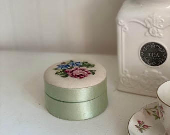 Vintage Pure Silk Needlepoint Jewelry Box, Vintage Trinket Box,  Vintage Gift Box