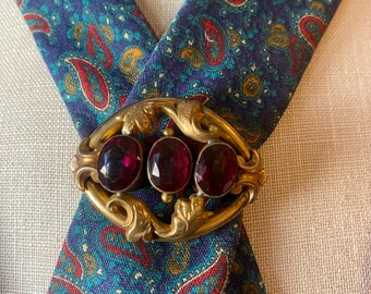 Vintage Costume Jewelry Brooch