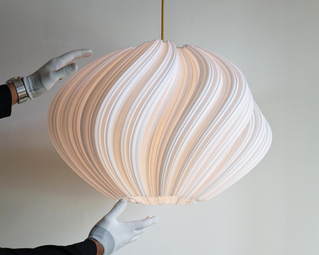 Seashell Pendant Light: Large Modern Bespoke Lighting - Etsy