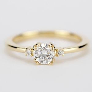 engagement ring diamond, minimalist engagement ring,  engagement ring, dainty engagement ring, delicate ring, classic ring diamonds