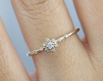 minimalist engagement ring, simple engagement ring, delicate engagement ring, dainty engagement ring, minimal engagement ring R 251