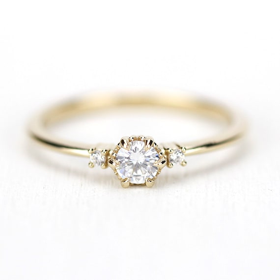 Simple Engagement Ring, Delicate Engagement Ring, Dainty Engagement Ring,  Minimalist Engagement Ring, Cluster Ring, Made in Italy R252WD -  Canada