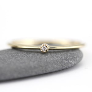 minimalistischer Ring , Verlobungsring, Ring zierlich, schlichter Ring Diamant, Ring Diamant zierlich, Ring schlicht, Ring Diamant, Geschenk Freundin