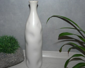 Vase Blumenvase mit eingearbeiteten Dellen