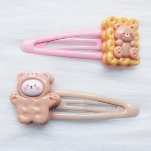 Bear Cookie Hair Clip | Kawaii Cutecore Cabochon Hair Clip | Kawaiicore, Fairy Kei | Harajuku Decora | Bear Biscuit Y2K Pastel Hair Clip