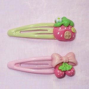 Strawberry House or Bow Hair Clip | Kawaii Cutecore Cabochon Hair Clip | Kawaiicore, Fairy Kei | Harajuku Decora | Coquette Pastel Hair Clip
