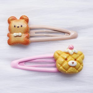 Kawaii Cookie Hair Clip | Cutecore Biscuit Cabochon Hair Clip | Kawaiicore, Fairy Kei | Harajuku Decora | Coquette Pastel Y2K Hair Clip