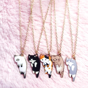 Kawaii Cat Gold Necklace | Dangling Kitty Chain Necklace | Kawaiicore | K-fashion | Cartoon Enamel Cat Necklace |