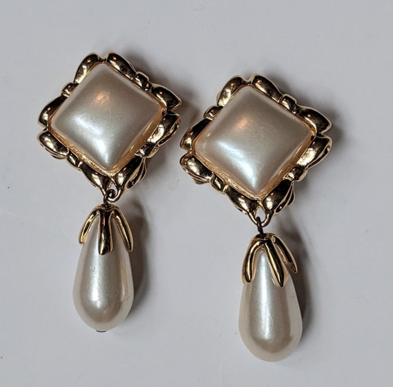 Liz Claiborne gold Faux Pearl Square Drop Clip on… - image 7