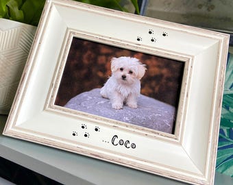 Dog or Cat Photo Frame | Personalised / Including Paws Prints | Vintage Shabby Chic Style Photo Frame | 6x4" 7x5" | 4 Colours Available
