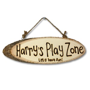 Children&#39;s Treehouse, Play Area Outdoor House Personalised Wooden Hanging Door Sign / Plaque | Custom Engraved