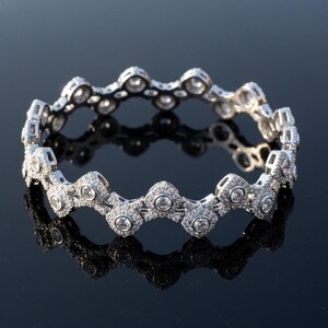 Pulsera de oro blanco de 14 quilates con diamantes Av de 4,60 quilates de diseñador
