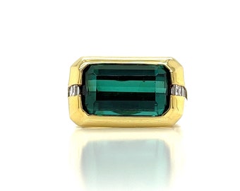 Vintage Green Tourmaline and Diamond 18K Gold Ring