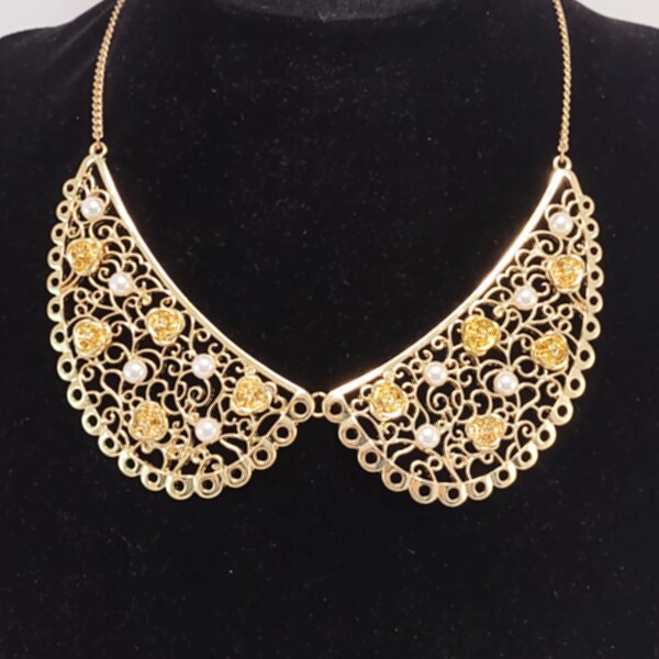 False Collar Rounded Pearl And Flower Lace Necklace / Lace Lattice Metal Work / Filigree Swirls Metal Rosettes