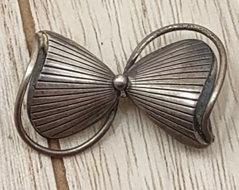 Vintage Sterling Silver Bow Brooch / Silver Metal Work Pin  / Detailed Textured / 925