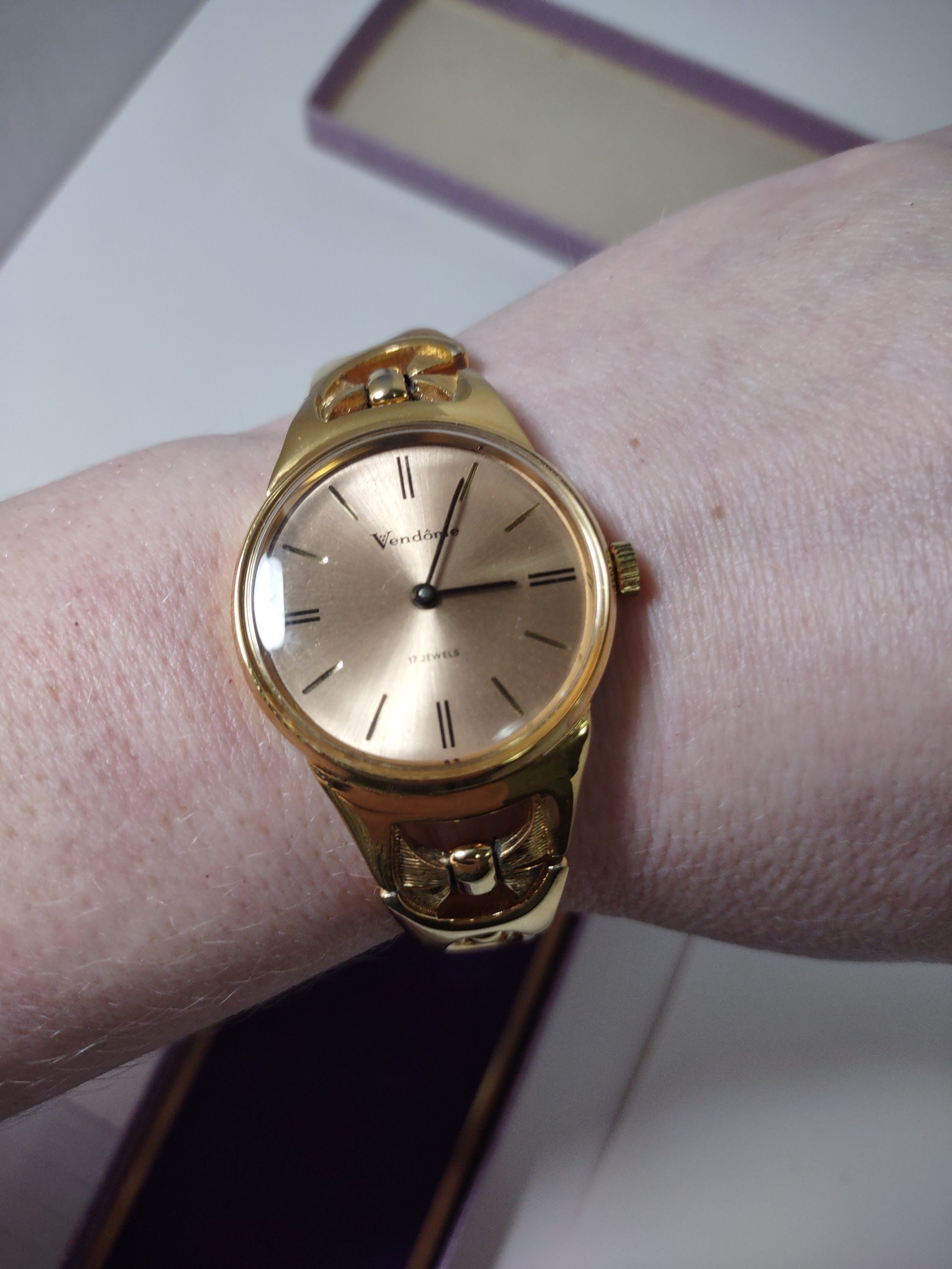 Vendome 17 jewels watch new arrivals