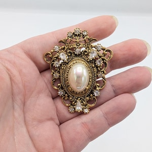 Vintage Abstract Gold Tone Faux Pearl Sweater Brooch, Sweater Pin
