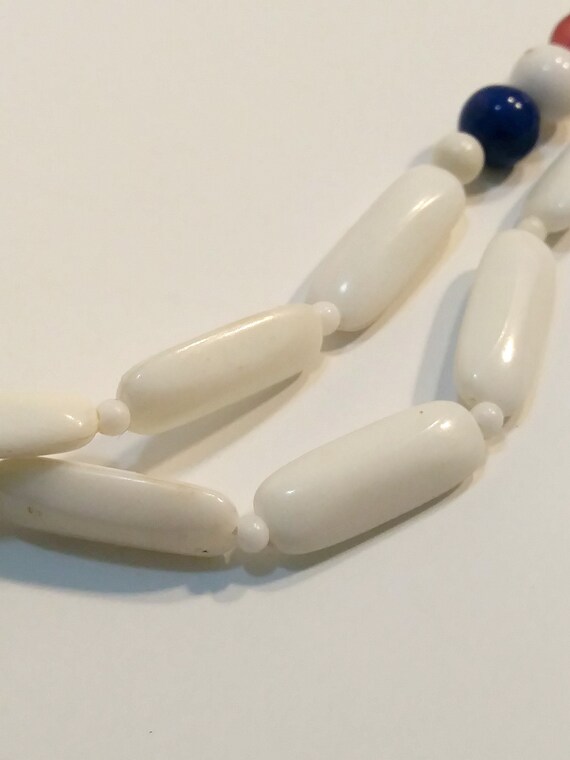 Vintage White Pink and Blue Plastic Single Strand… - image 5