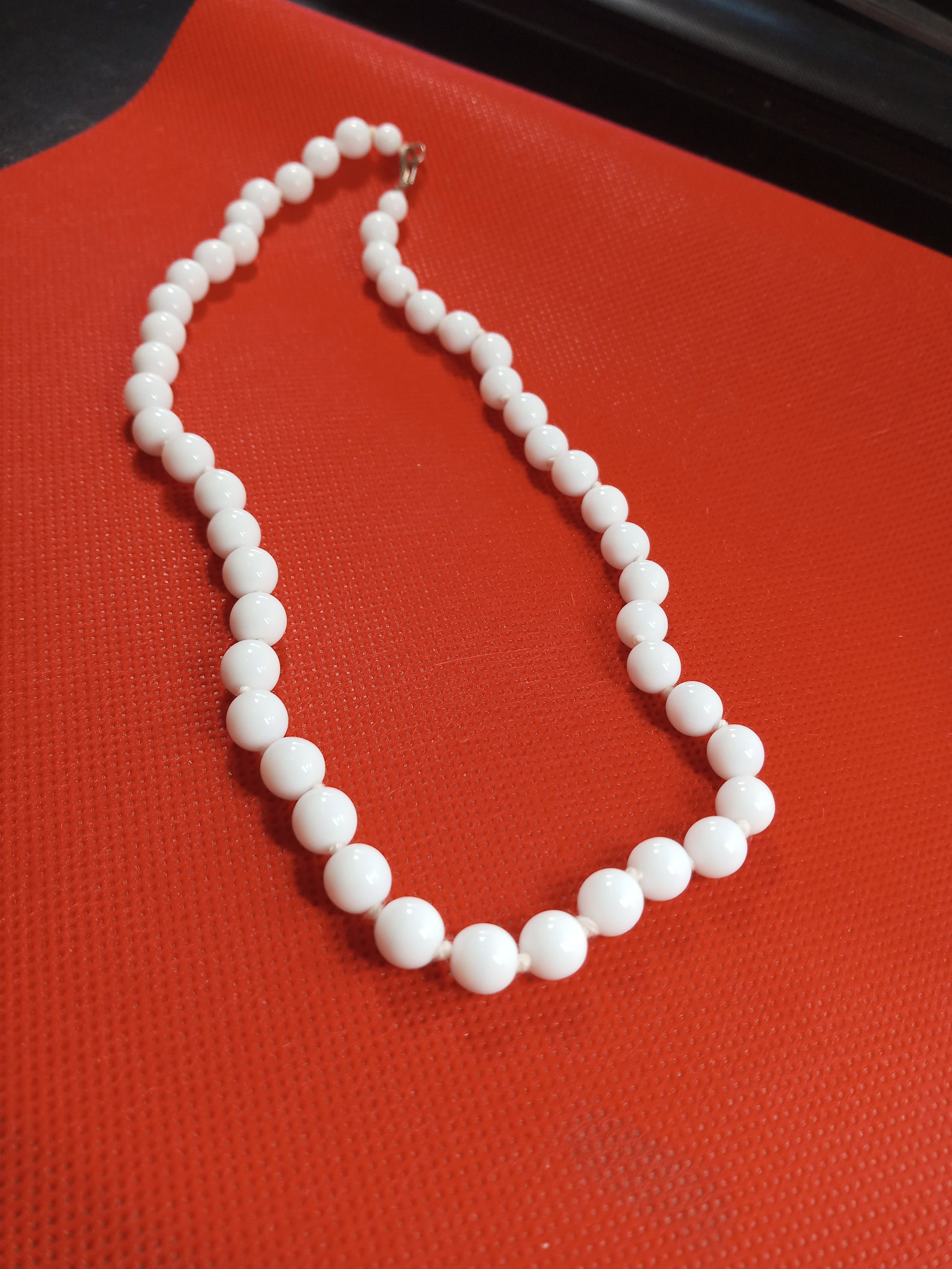 Vintage Milk Glass Bead Knotted Necklace / Light Beaded Etsy Canada