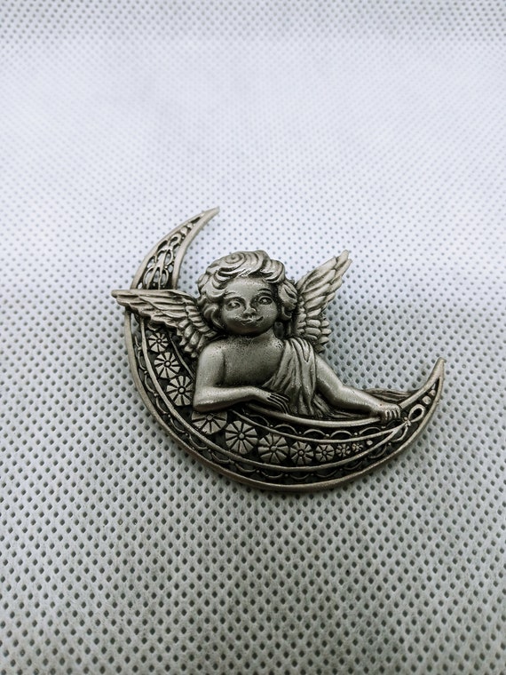 Vintage JJ Moon Cherub Angel Cupid Brooch Pin / Vi