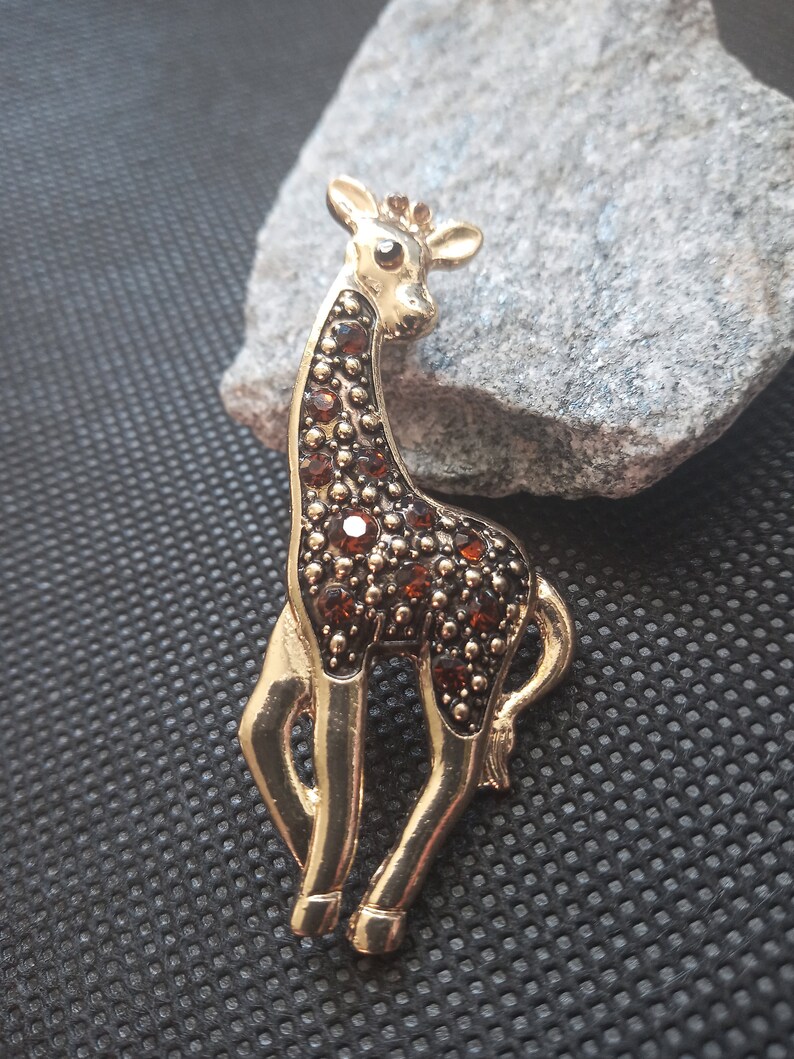 Gold tone and Brown Rhinestone Giraffe Brooch Pin Lapel Pin Brooch Vintage Jewelry Animal Sweater Brooch