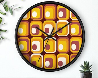 壁掛け時計プラスチック電気 2000。西ドイツ。スペースエイジ。世紀