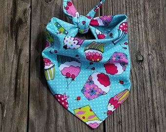 Cup Cake Dog Bandana, Dog Bandana, Dog gift