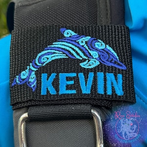 Delfin Tribal Design Personalisierte & anpassbare Taucher BCD Erkennungsmarke | Taucher Geschenk | Hergestellt auf Maui