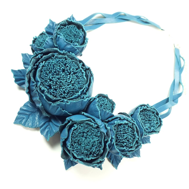 Dance Roses Sea Wave necklace handmade genuine leather flowers Women/'s denim jewelry Floral bib statement blue jeans necklace gift
