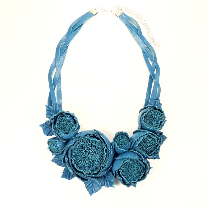 Dance Roses Sea Wave necklace handmade genuine leather flowers Women/'s denim jewelry Floral bib statement blue jeans necklace gift