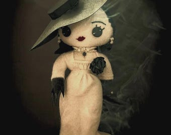Resident evil 8 Lady dimitrescu plushie doll figure