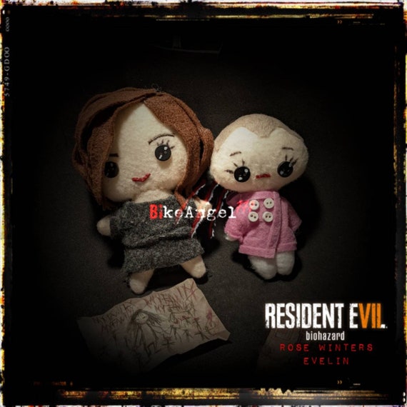 バイオハザード8 村をモチーフにしたローズ・ウィンターズぬいぐるみ