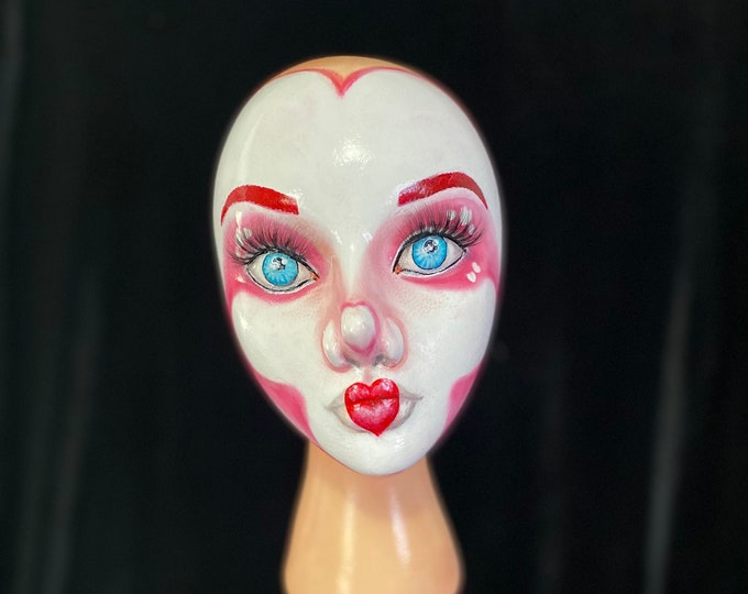 Queen of Hearts Mannequin, Red Queen Mannequin
