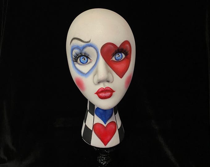 Queen of Hearts II Mannequin
