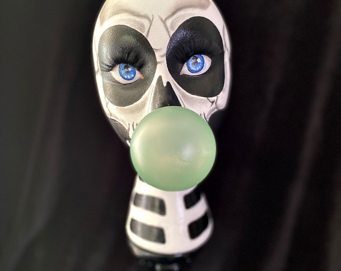 Bubblegum Skeleton Mannequin, Skull Mannequin