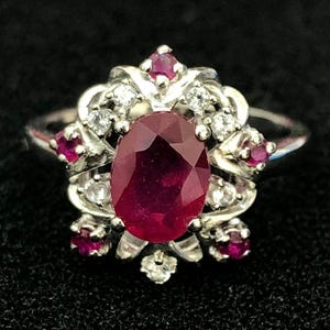 Anello ovale in argento sterling 925 con gemma di rubino naturale, 16 x 15 mm, colore rosso sangue, taglia 7.