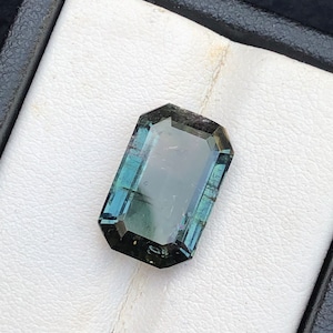 Turmalina Natural Facetada, 7,30 quilates,Dimensiones:14.5*9*6 mm,Turmalina,turmalina azul,turmalina bicolor,joyero de turmalina